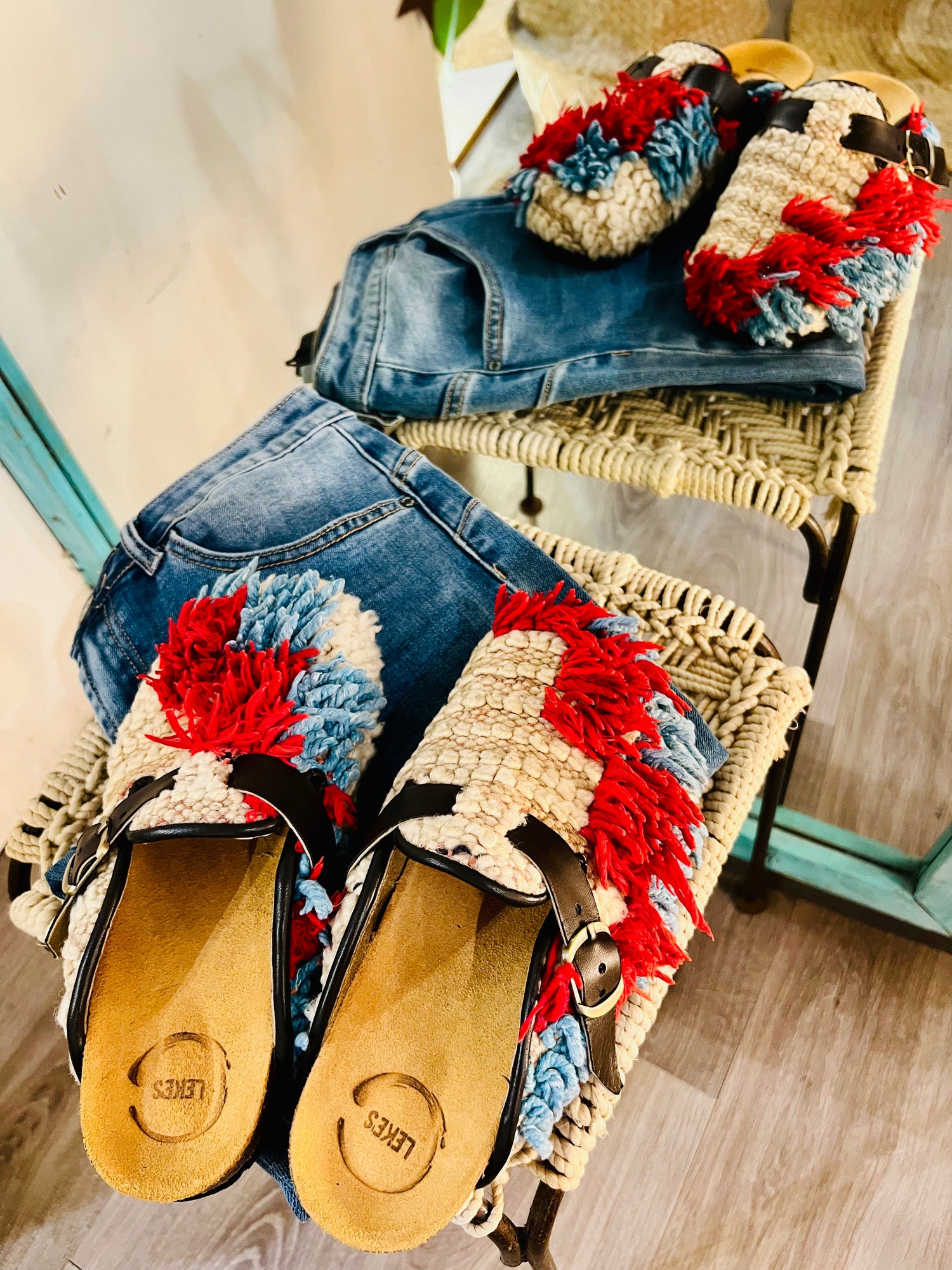 Mule Noura de Leke's de la colección Revive confeccionada a mano con retales de tela de algodón